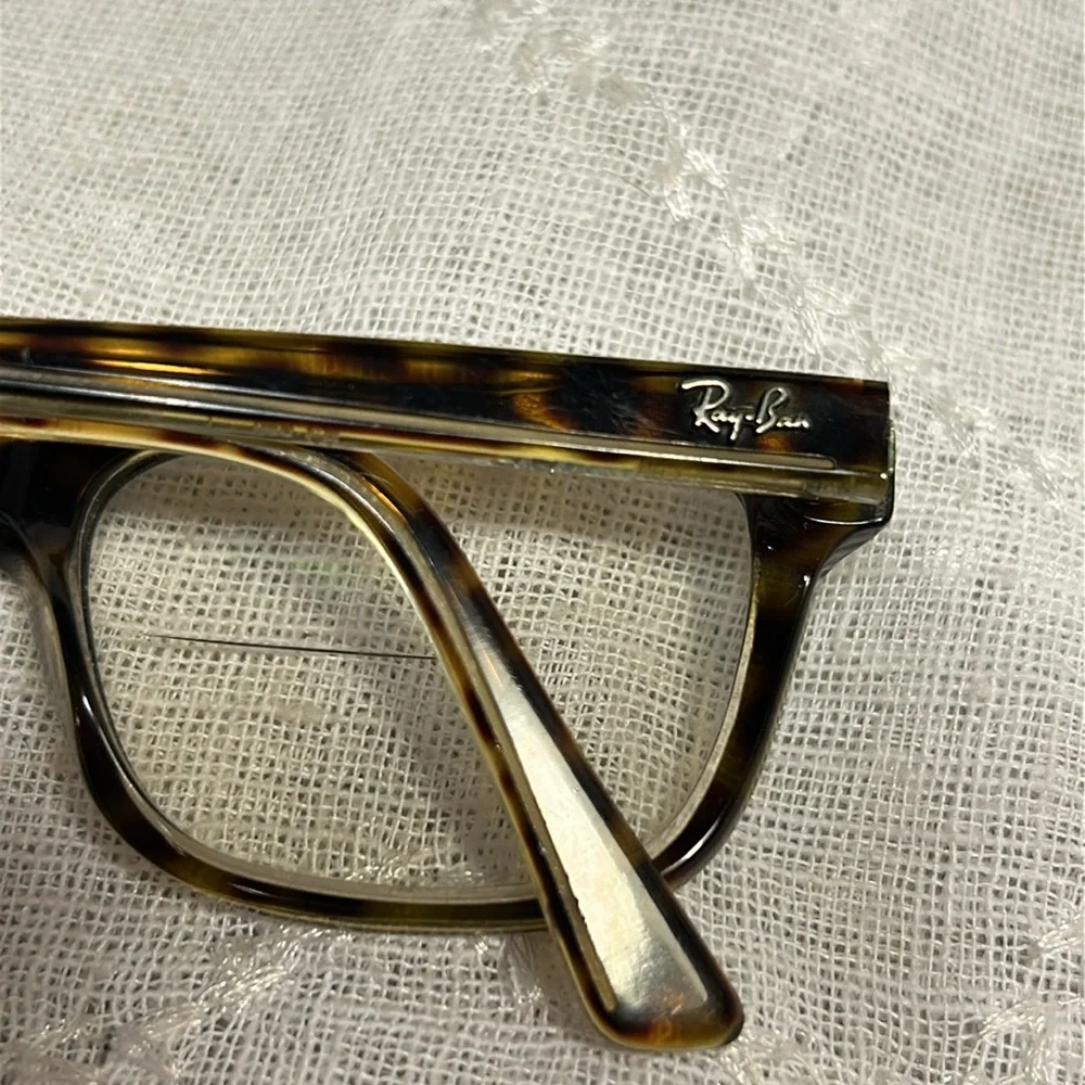 Ray-Ban frames with case